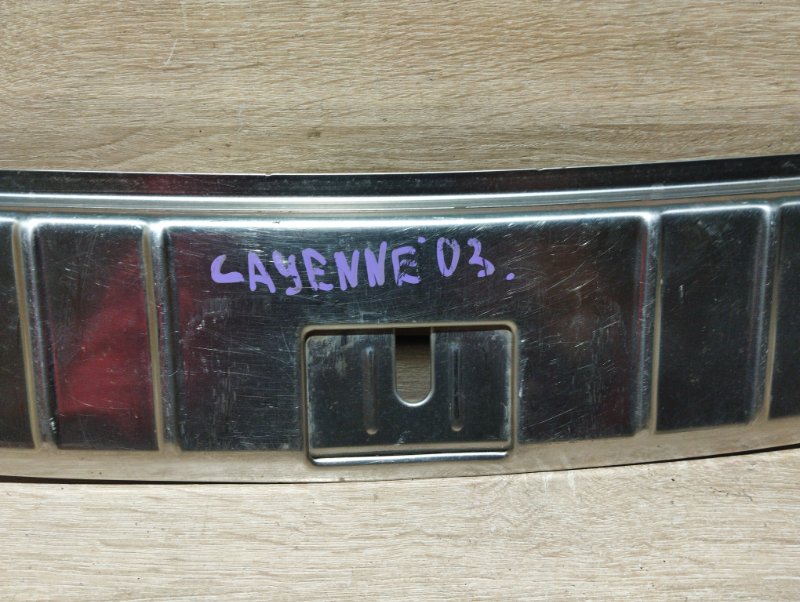 Накладка замка багажника задняя CAYENNE 2003 9P M48.00