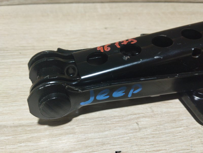 Домкрат Jeep