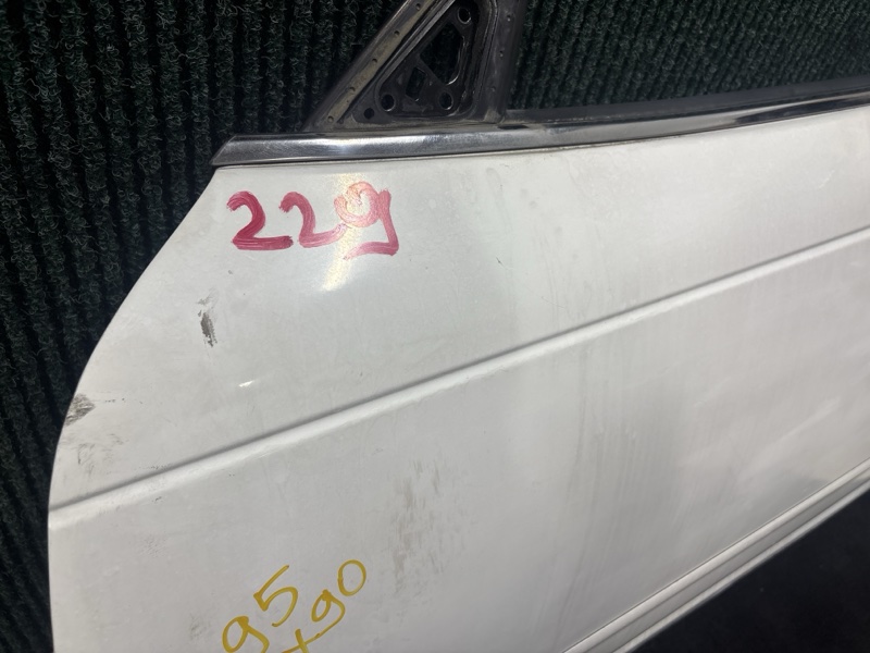 Дверь передняя левая MARK 2 1995 GX90 1GFE