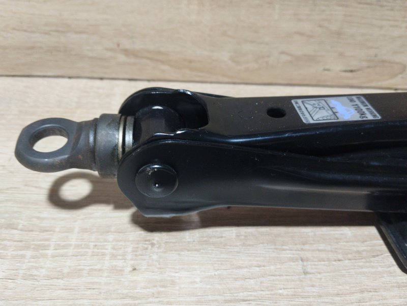 Домкрат Toyota WISH ZGE25 2ZRFAE