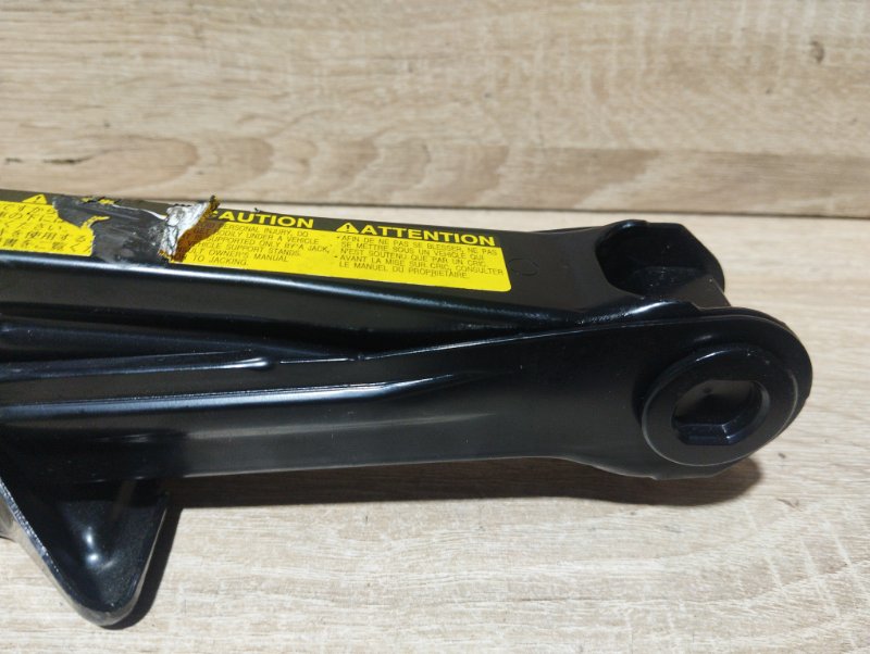 Домкрат WISH 2009 ZGE25 2ZRFAE