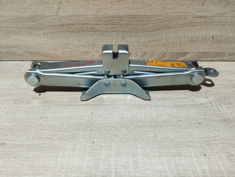 Домкрат WINGROAD WFY11
