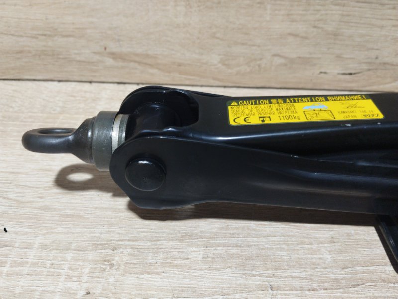 Домкрат Toyota WISH ZGE20 2ZRFAE
