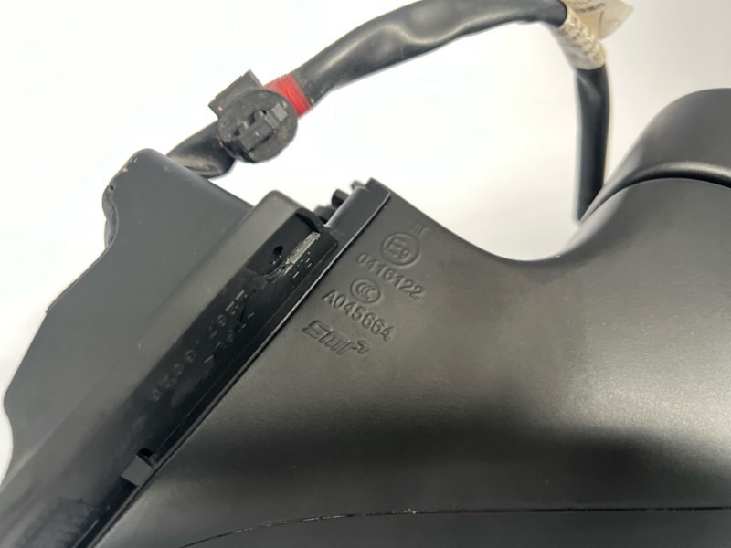 Зеркало переднее правое Model 3