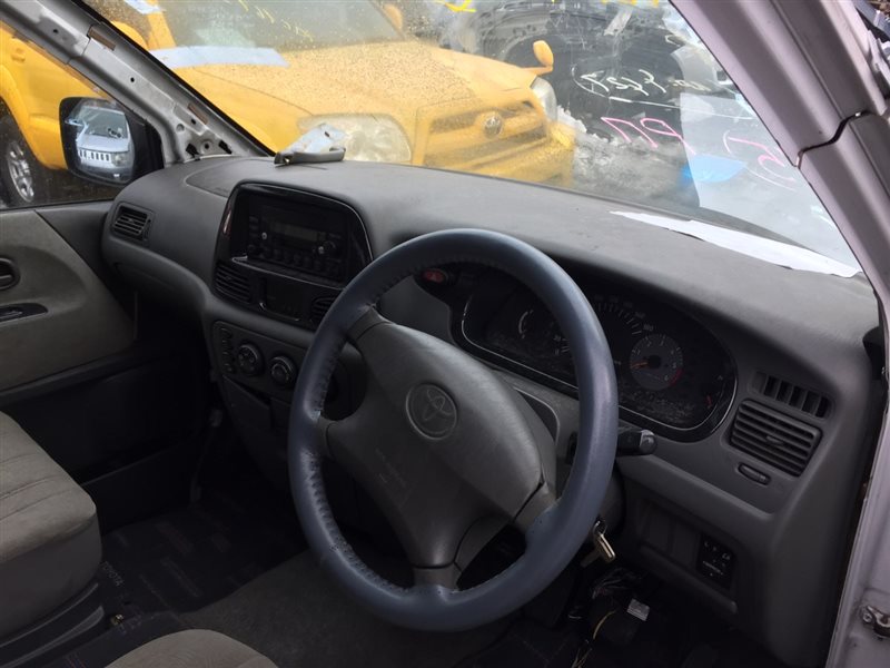 Airbag пассажирский Toyota Noah CR50 3C-TE (б/у)