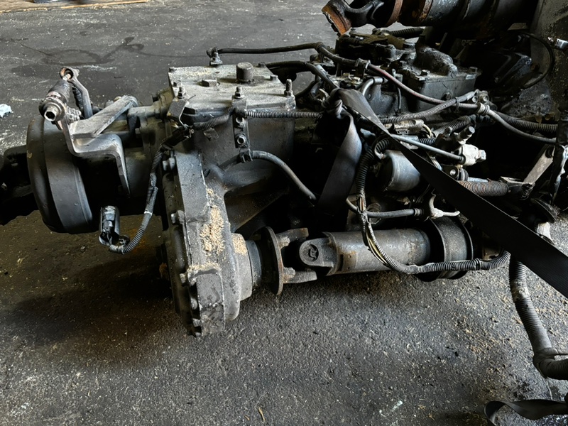 Мкпп Isuzu Forward FRR33 6HH1 (б/у)