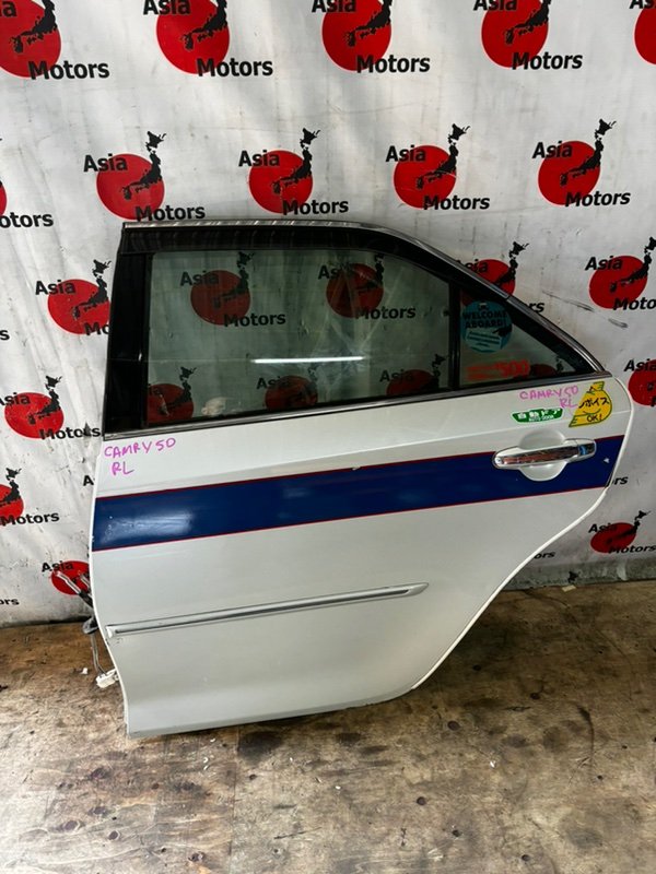 Дверь Toyota Camry AVV50 2AR-FXE задняя левая (б/у)