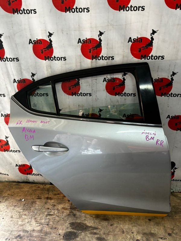 Дверь Mazda Axela BM5FP P5-VPS задняя правая (б/у)