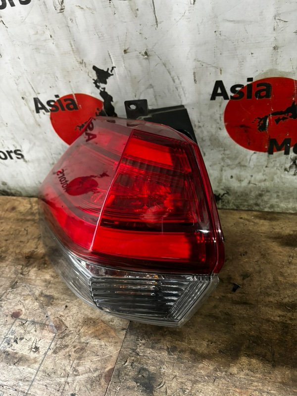 Стоп-сигнал Nissan X-Trail NT32 MR20DD левый (б/у)