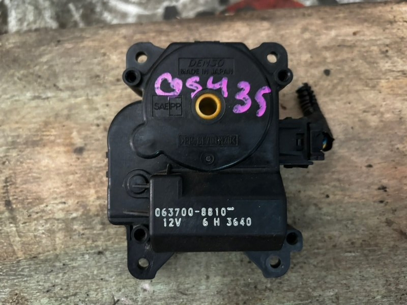 Сервопривод заслонок печки Toyota Harrier ACU30W 2AZFE (б/у)