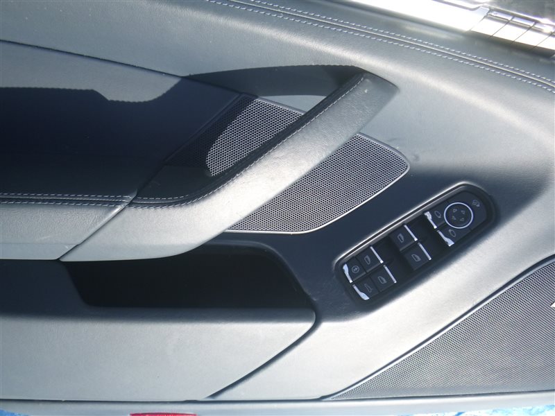 Обшивка двери передняя левая PANAMERA 2010 M48.40
