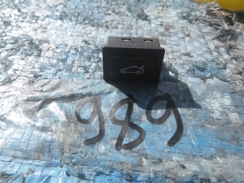 Кнопка открывания багажника 525I 2005 E60 N52B25