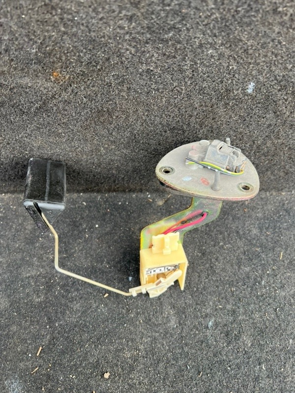 Датчик уровня топлива Airtrek 2003 CU4W 4G64