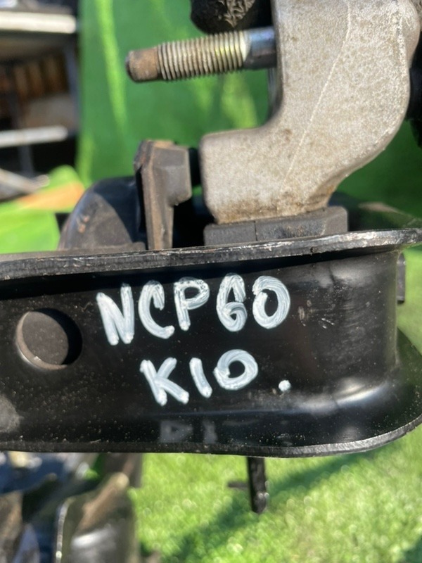 Подушка ДВС правая ist 2003 NCP60 2NZFE