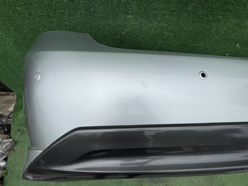 Бампер задний Toyota Crown AWS210