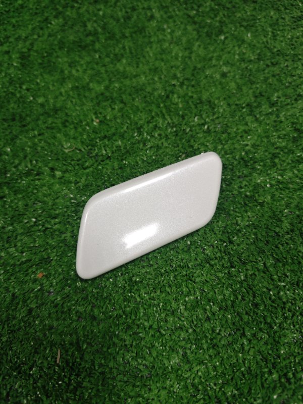 Крышка форсунки омывателя фар передняя левая Land Cruiser 2012-2015 Крышка форсунки омывателя фар передняя левая Land Cruiser 2012-2015