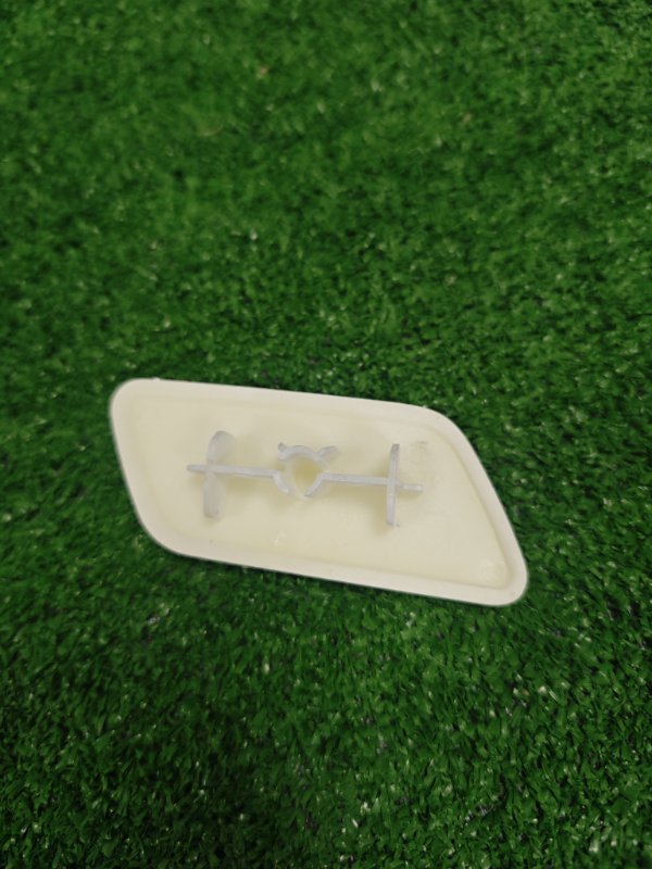 Крышка форсунки омывателя фар передняя левая Toyota Land Cruiser Крышка форсунки омывателя фар передняя левая Toyota Land Cruiser