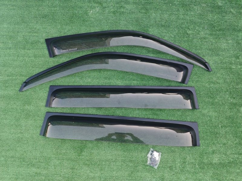 Ветровики Toyota Land Cruiser 1998-2007 100 новая