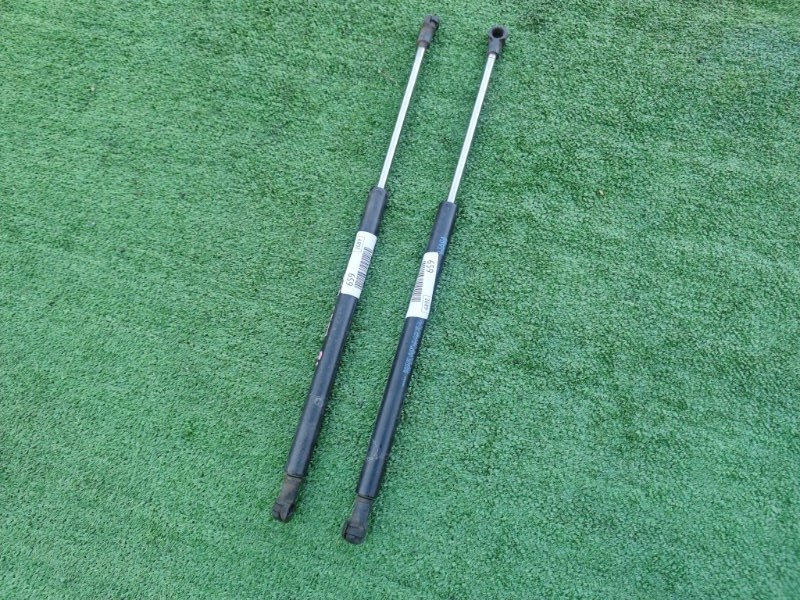 Амортизаторы двери багажника задние Toyota Yaris MXPH10 M15A