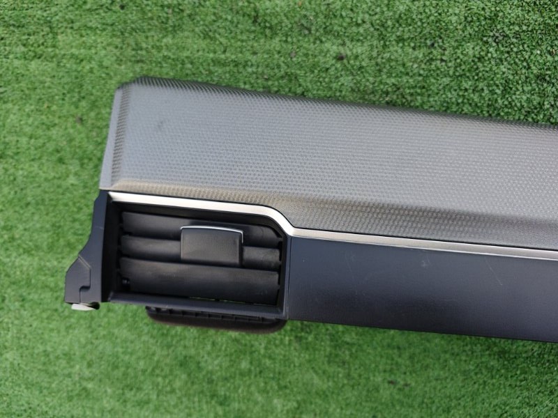 Накладка на торпедо Freed 2018 GB8 LEB-H1