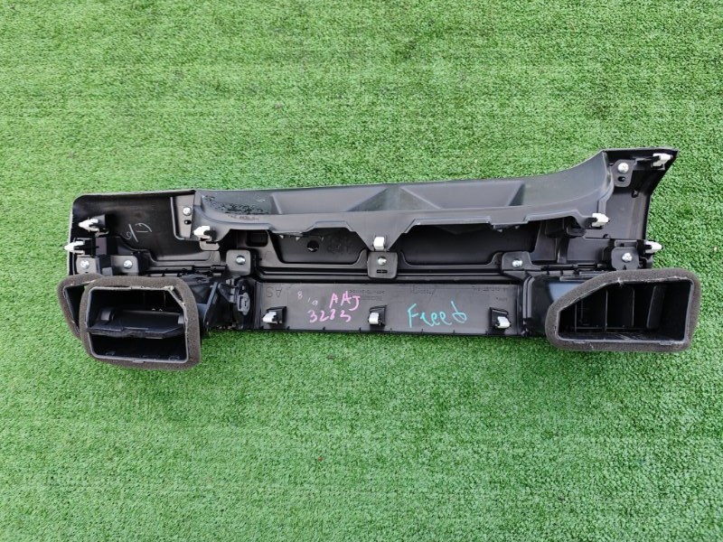 Накладка на торпедо Freed 2018 GB8 LEB-H1