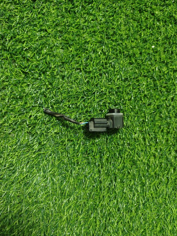 Запчасть датчик парктроника передний Nissan Serena 2017 GFC27 MR20 контрактная Датчик парктроника передний Nissan Serena 2017 GFC27 MR20 контрактная