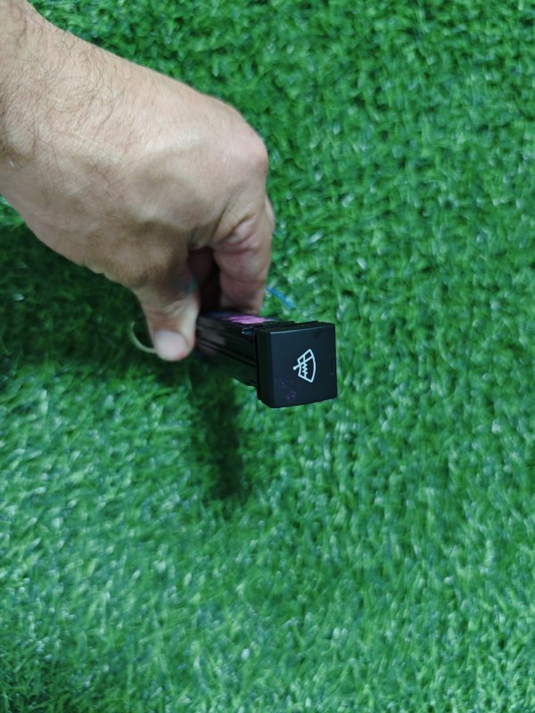 Кнопка Toyota Yaris 2020 MXPH10 M15A контрактная