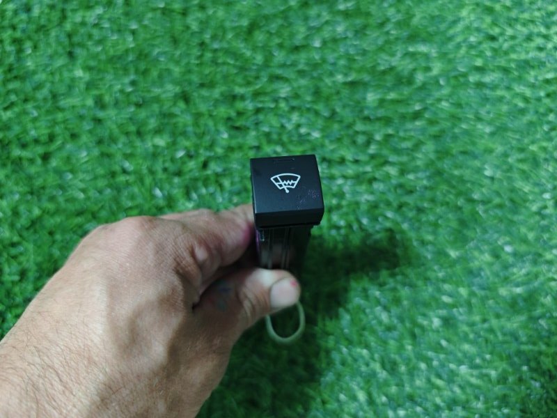 Кнопка Yaris 2020 MXPH10 M15A