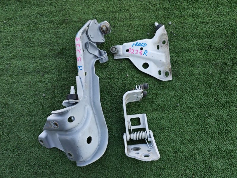 Ролик раздвижной двери правый Freed 2018 GB8 LEB-H1