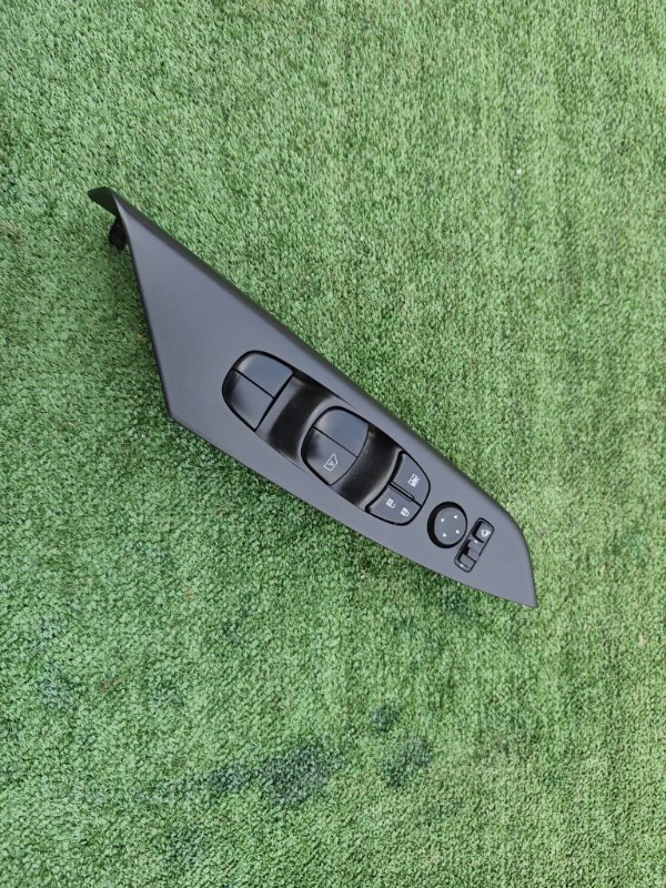 Блок управления стеклоподъемниками передний правый Nissan Serena 2017 GFC27 MR20 контрактная