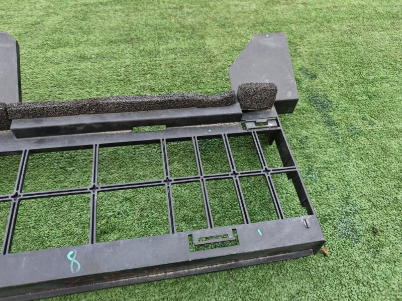 Пластик радиатора инвертора передний Nissan Xtrail HNT32 Пластик радиатора инвертора передний Nissan Xtrail HNT32