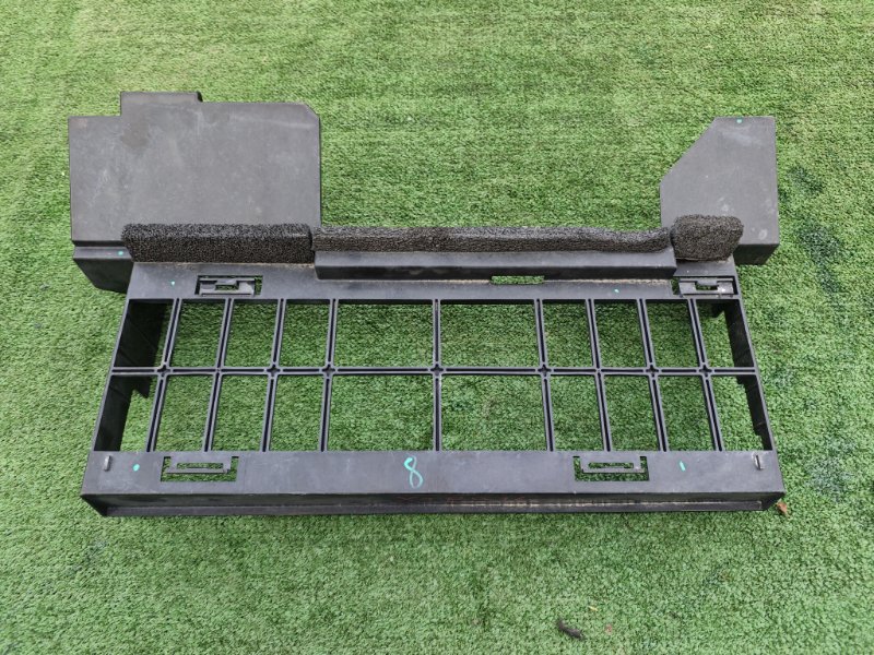 Пластик радиатора инвертора передний Xtrail HNT32 Пластик радиатора инвертора передний Xtrail HNT32