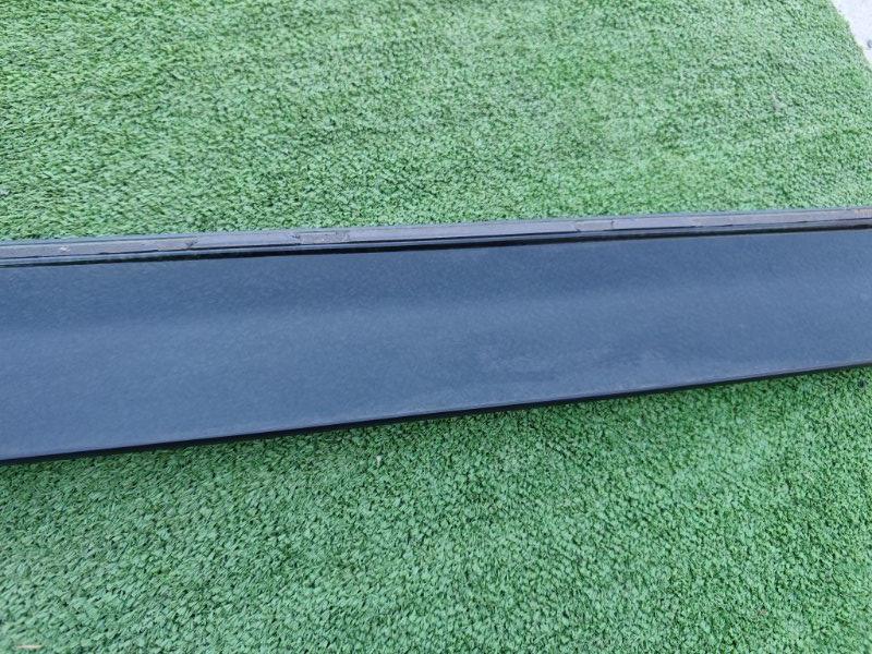 Ветровик задний правый Serena 2017 GFC27 MR20