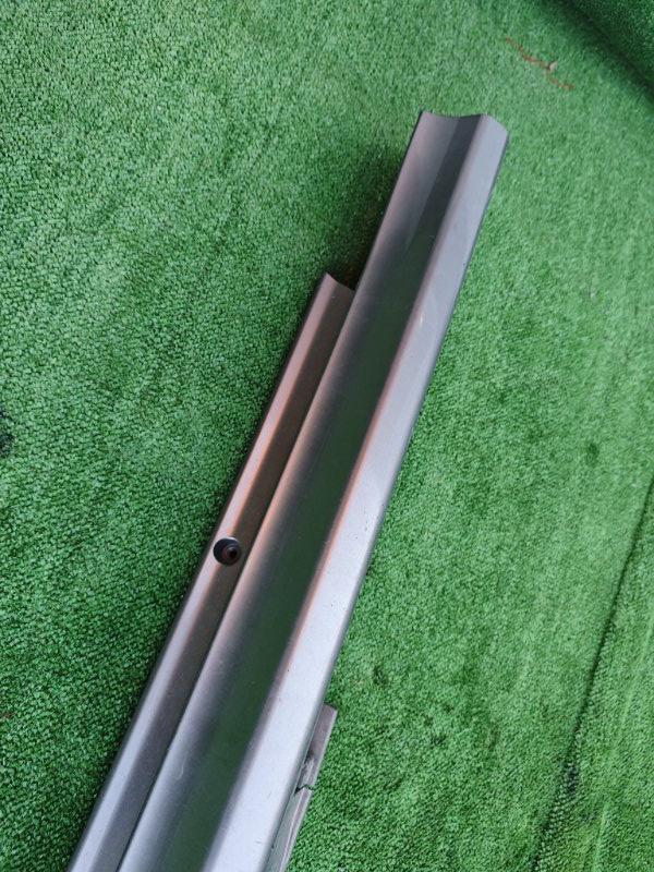 Накладка на порог правая Yaris 2020 MXPH10 M15A Накладка на порог правая Yaris 2020 MXPH10 M15A