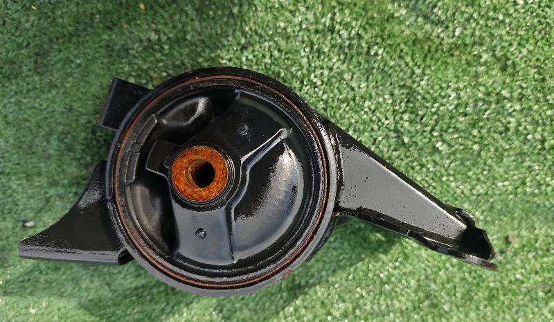 Подушка двигателя передняя левая Odyssey RC1