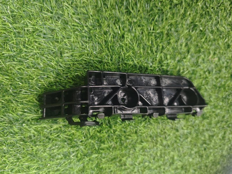 Крепление бампера переднее левое Honda CR-V