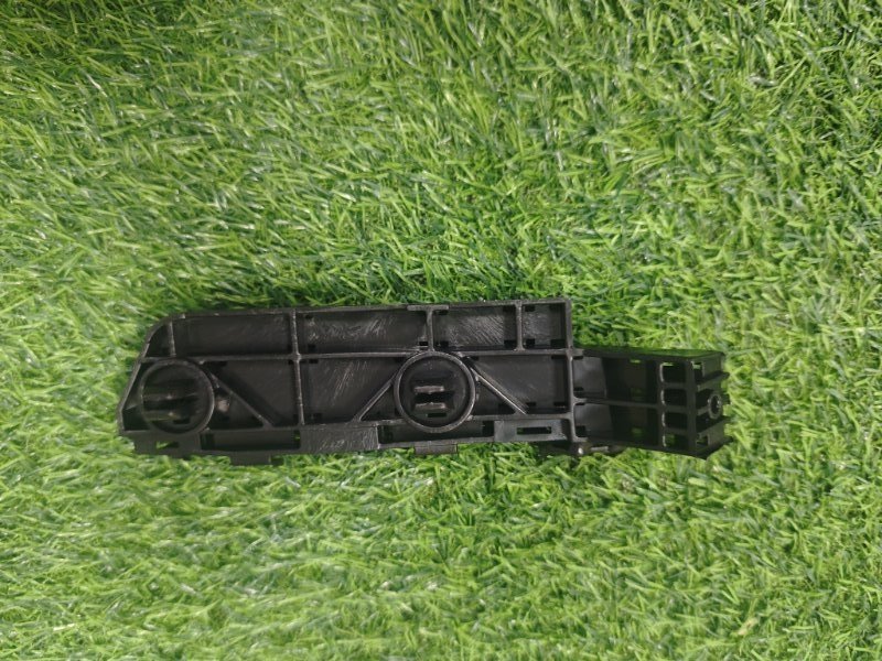 Крепление бампера переднее левое CR-V 2008-2011