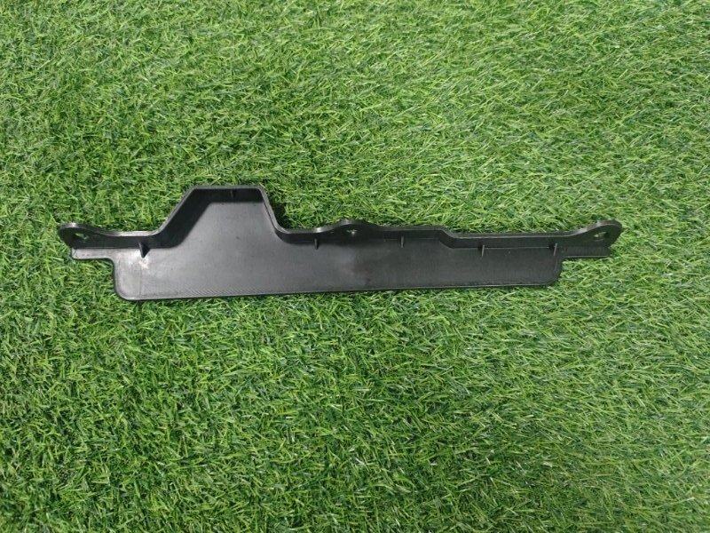 Брызговик передний левый Camry 2018-2022