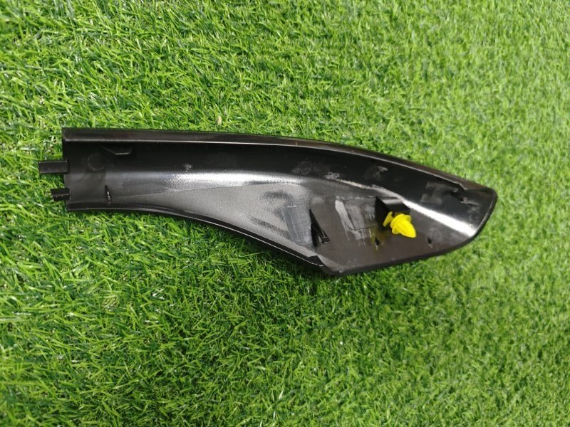 Заглушка рейлинга передняя левая Land Cruiser 1998-2007