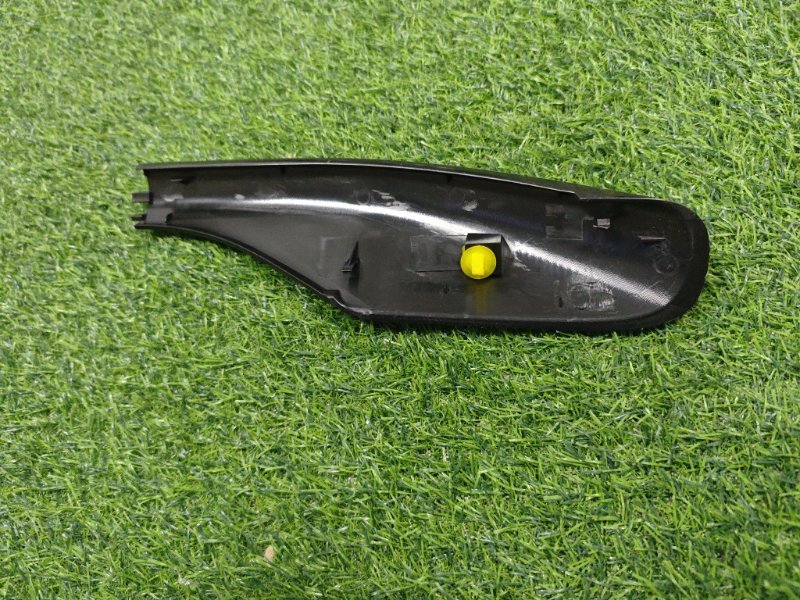 Заглушка рейлинга передняя левая Land Cruiser 1998-2007