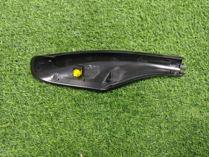 Заглушка рейлинга передняя правая Land Cruiser 1998-2007