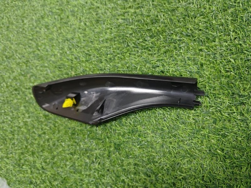 Заглушка рейлинга передняя правая Land Cruiser 1998-2007