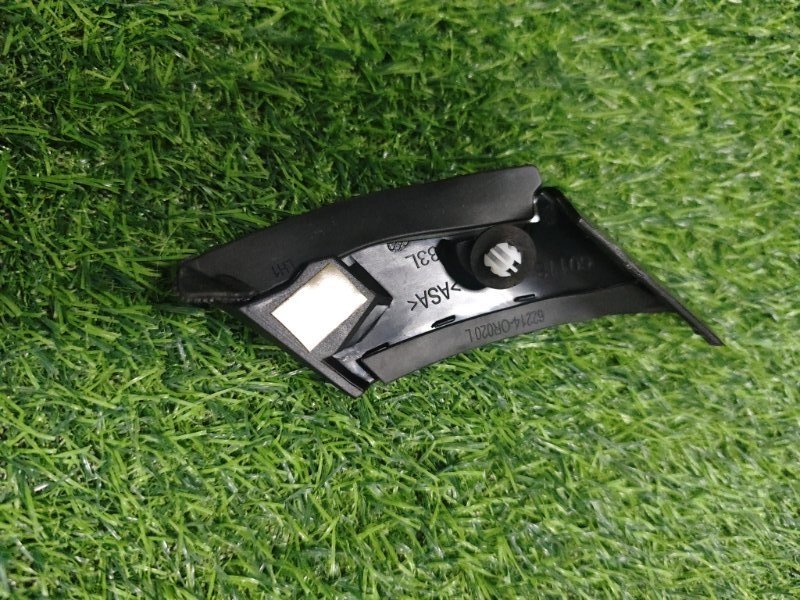 Накладка стойки лобового стекла передняя левая Toyota Rav4