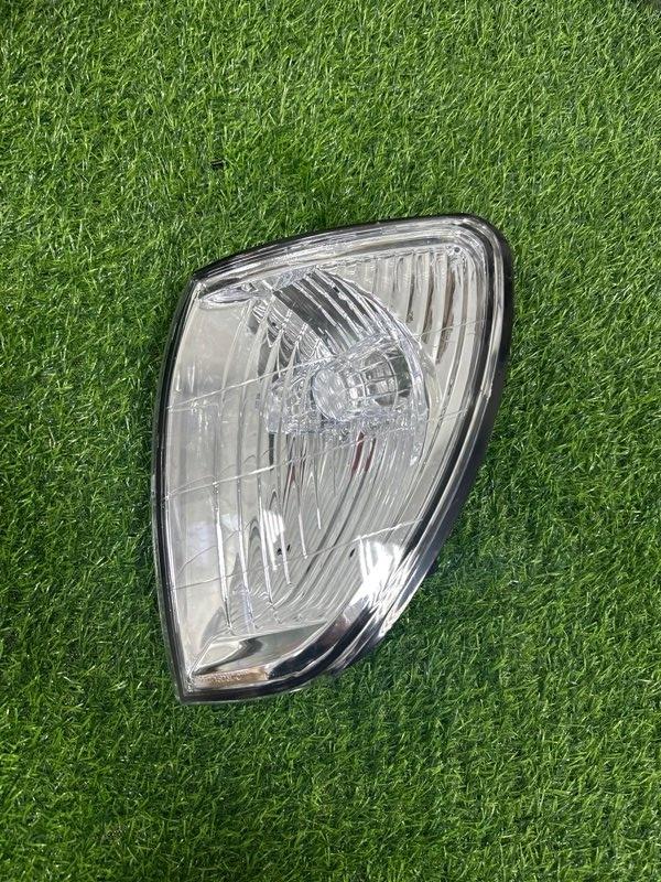 Габарит передний левый toyota Land Cruiser 1998-2007 новая