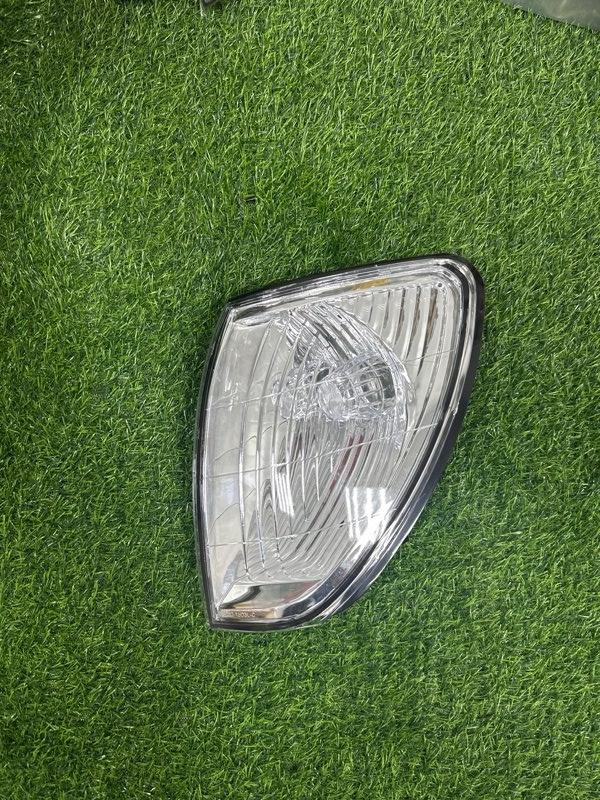 Габарит передний левый Land Cruiser 1998-2007