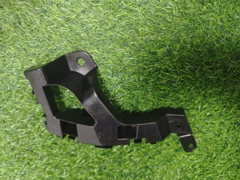 Крепление бампера переднее правое CR-V 2020-2022