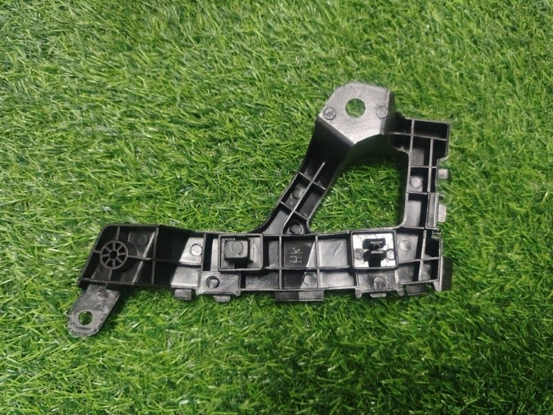 Крепление бампера переднее правое CR-V 2020-2022