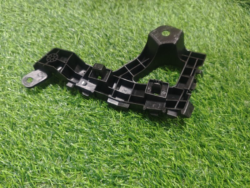 Крепление бампера переднее правое CR-V 2020-2022