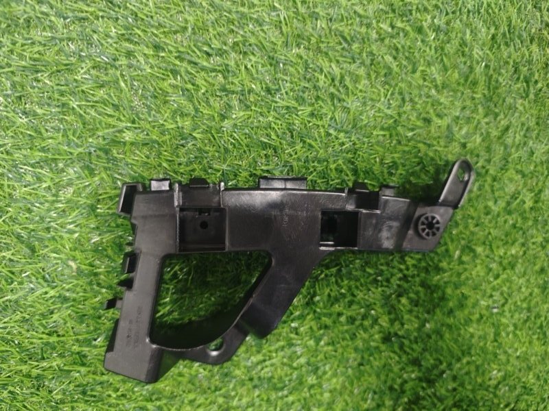 Крепление бампера переднее левое Honda CR-V