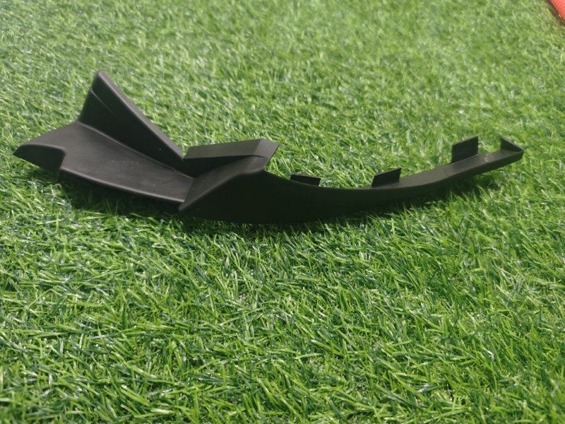 Уголок жабо передний левый Nissan Kicks